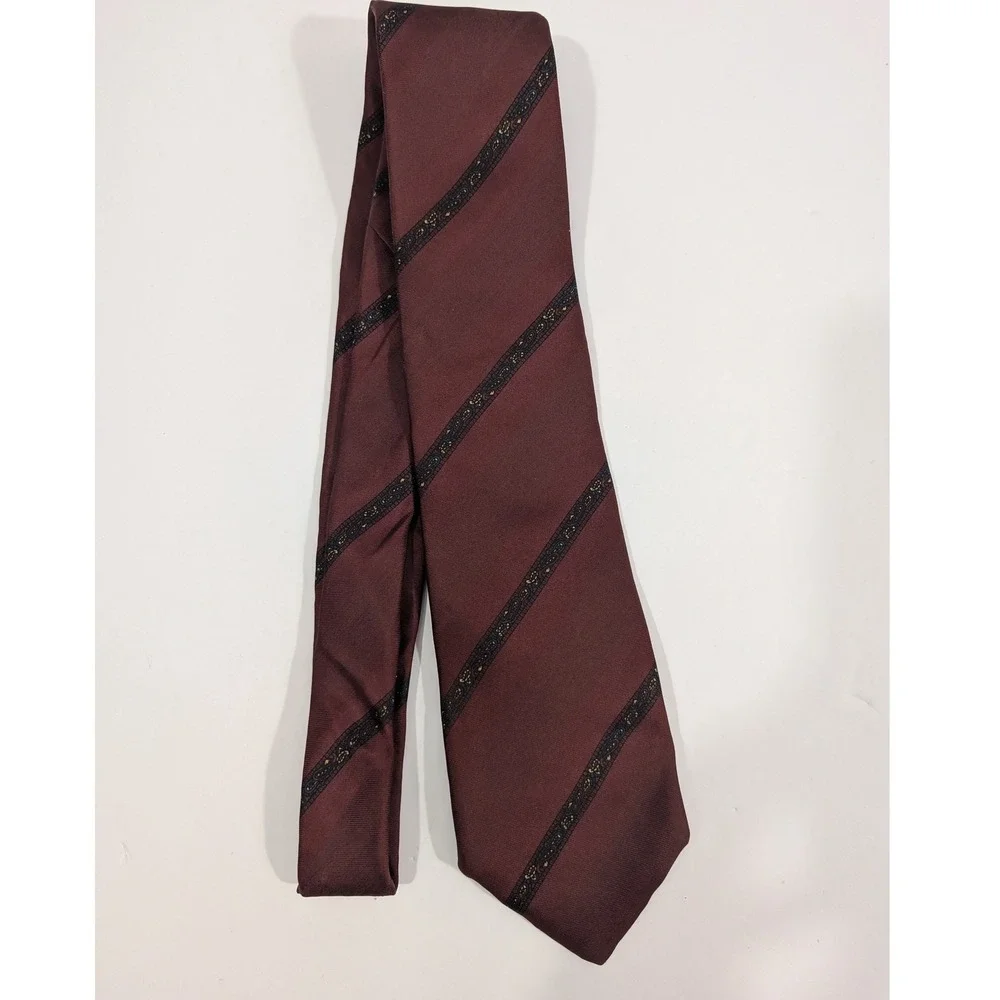 VTG Lucien Piccard Burgundy Silk Paisley Diagonal Stripe Necktie Made in Italy